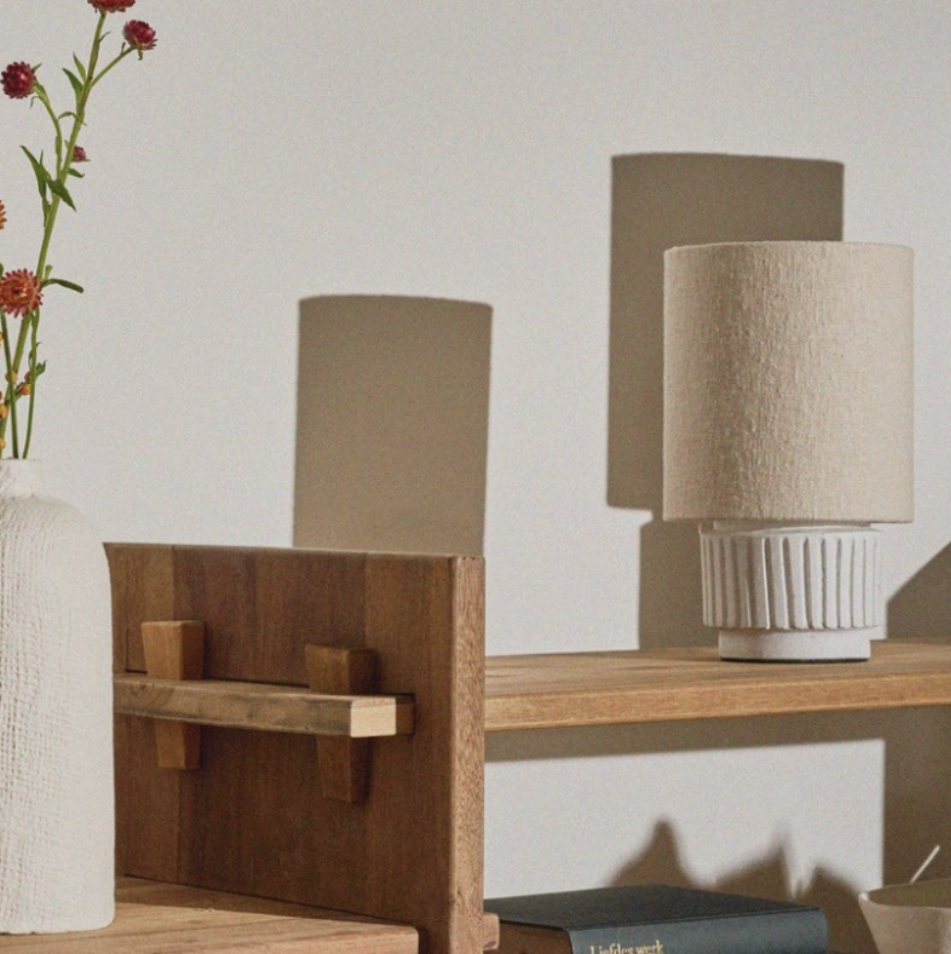 CORDOBA - Petite lampe blanche en terracotta et jute