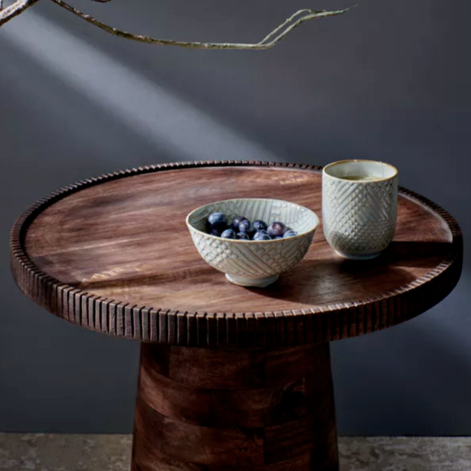 RAMONA - Table basse ronde en noyer certifié FSC (modèle B)