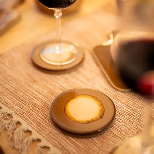 SHISO - Sous-verres en grès couleur ambre